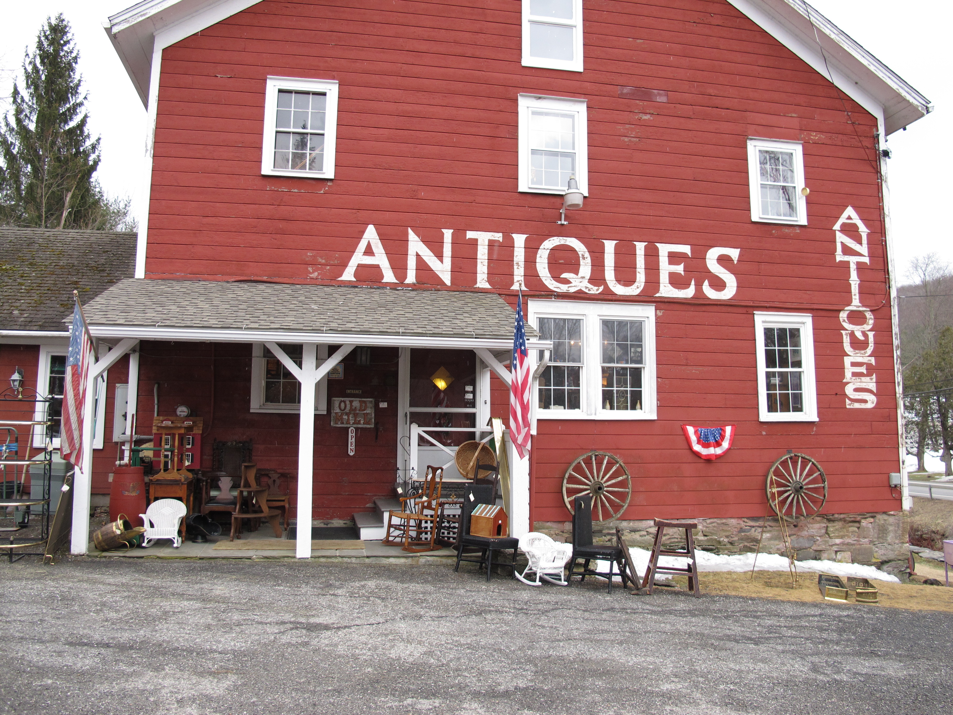 Antique Shopping in the Hudson Valley